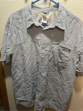 The North Face Light Gray Check Short-Sleeve Button-Up Shirt